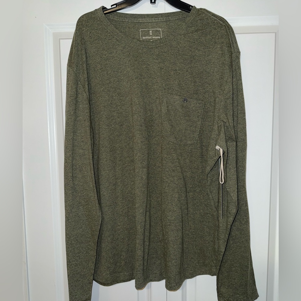 Men’s Mutual Weave top